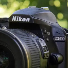 Nikon D3400 używany: Czy to legenda dla początkujących fotografów?