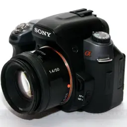 Sony A550 w 2026: Czy ta lustrzanka ma sens dla początkujących?