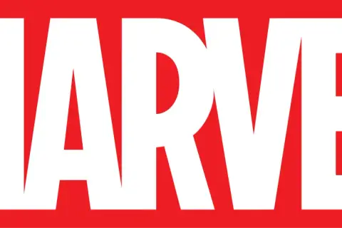 Białe litery "MARVEL" na czerwonym tle. To ikoniczne logo Marvel, które zapowiada niesamowite historie superbohaterów.