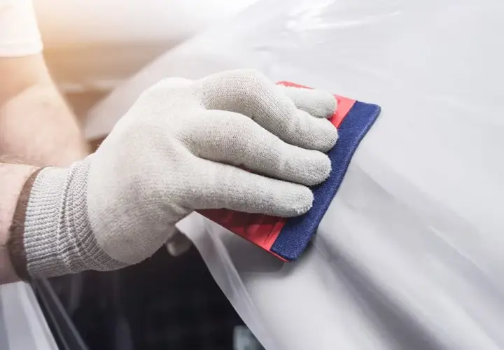 Car wrapping? Wybierz druk na folii wylewanej i nie płać dwa razy
