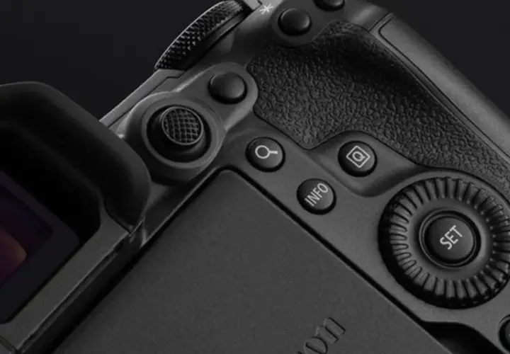 Lustrzanka Canon czy Nikon 2026? Ostateczny werdykt eksperta