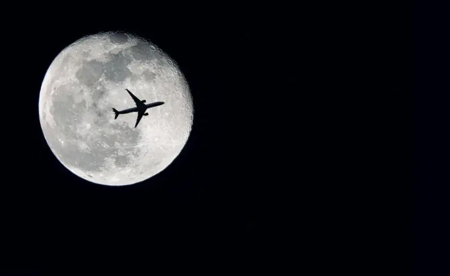 Jak zrobić zdjęcie Księżyca telefonem? Poradnik krok po kroku