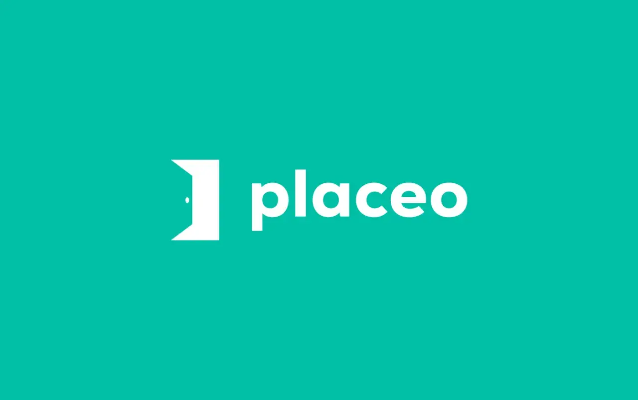 Nowy projekt logotypu "placeo" z otwartymi drzwiami symbolizującymi nowe możliwości.